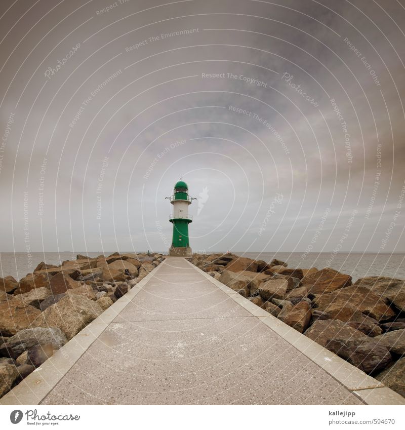 du suchst das meer Umwelt Wasser Wellen Küste Ostsee Turm Leuchtturm Warnemünde Orientierung Navigation Zentralperspektive Horizont Wege & Pfade Ziel Futurismus