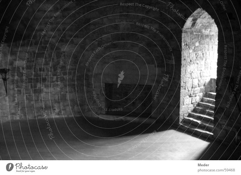Prince of wales' hall Mauer Festung Saal Durchgang Adel Kammer Tor Unbewohnt Flur Portal erlaucht Einsamkeit Menschenleer Licht Lichteinfall Wales