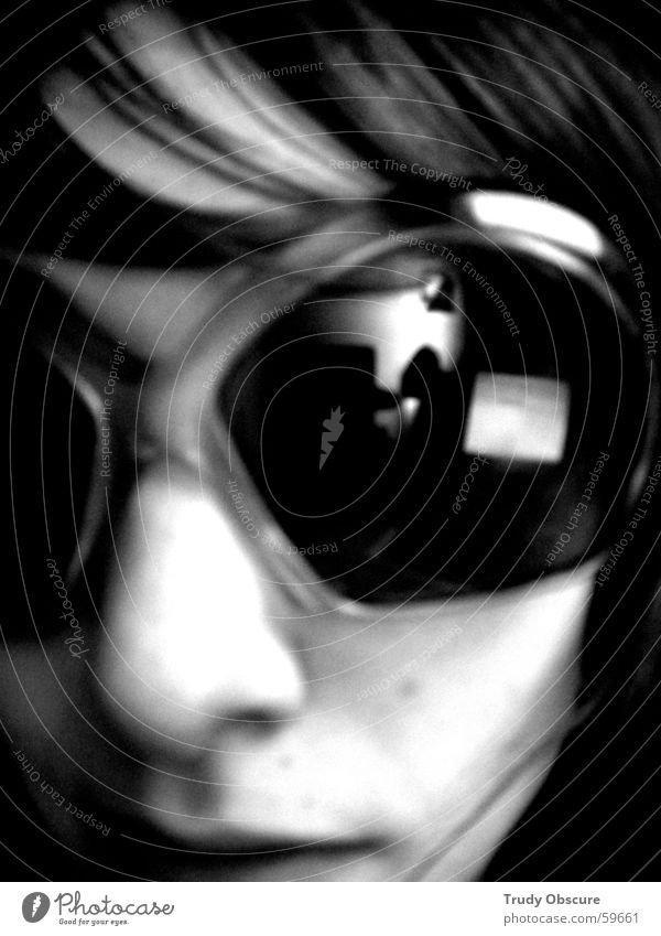 voluminöses augenglas Frau feminin Brille Sonnenbrille schwarz weiß Mensch Gesicht Kopf Nase Auge Mund Haare & Frisuren sun glasses Statue