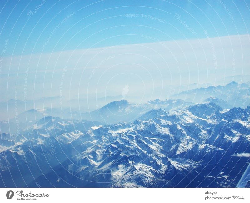 Blue Sight Flugzeug Nebel Alpen Luftverkehr blau Sonne Schönes Wetter