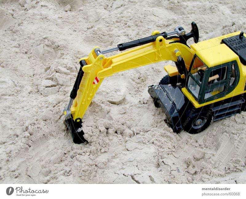 hard work in xs Bagger Spielzeug gelb Bewegung Graben stark Maschine Baustelle Konstruktion Löffel Spielen füllen Planierraupe Sand bauen Erde