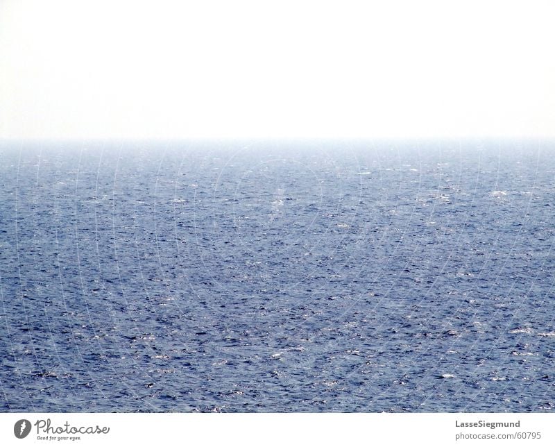 Horizont Meer blau Wellen Ferne Strand Küste Schifffahrt Wasser Nordsee Himmel Nebel