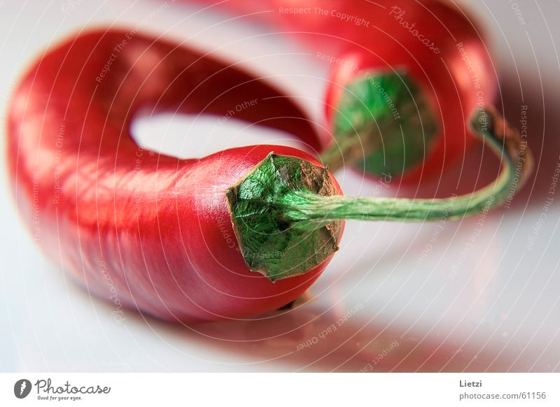 Scharfe Kurven a la Peperoni rot grün Schote