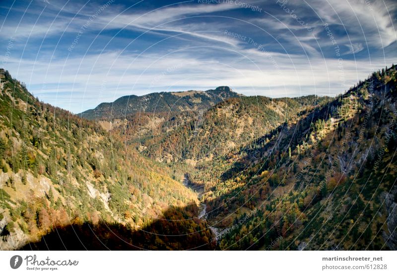 Blick in die Wolfsschlucht bei Wildbad Kreuth Natur Landschaft Pflanze Luft Himmel Herbst Schönes Wetter Alpen Berge u. Gebirge wandern Farbfoto mehrfarbig