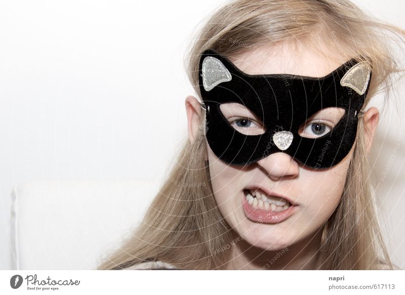 Vorsicht: Kitten! Mädchen Kindheit Jugendliche Kopf 1 Mensch 8-13 Jahre Maske blond langhaarig Spielen frech schön lustig niedlich wild selbstbewußt einzigartig
