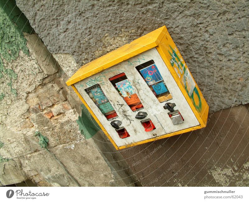 Kaugummiautomat Wand Fassade Außenaufnahme street-material