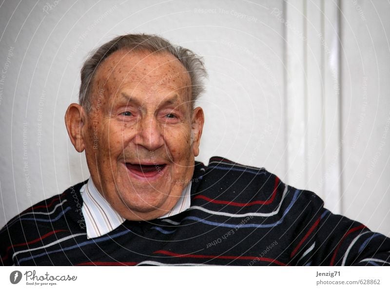 Opi. Freude Seniorenpflege Krankenpflege Zufriedenheit Mensch maskulin Männlicher Senior Mann Großvater Gesicht 1 60 und älter Hemd Pullover grauhaarig
