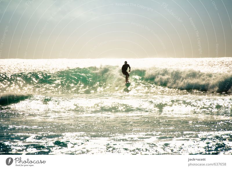 surf + fading Surfen Wasser Horizont Wellen Meer Pazifik Australien glänzend heiß hell Kitsch sportlich Stimmung Erfahrung Sport Ferne Wellenschlag gleiten