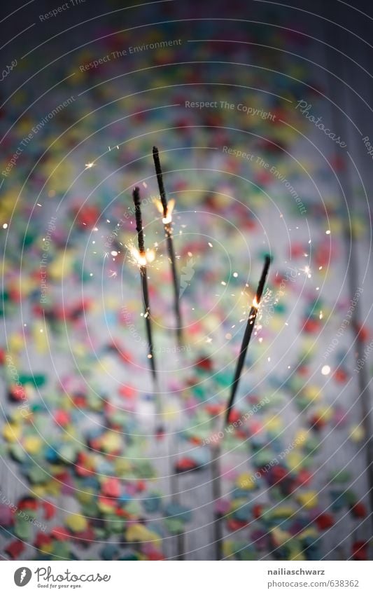 Sparklers with Confetti Nachtleben Party Veranstaltung Feste & Feiern Karneval Halloween Silvester u. Neujahr confetti Wunderkerze glänzend leuchten einfach