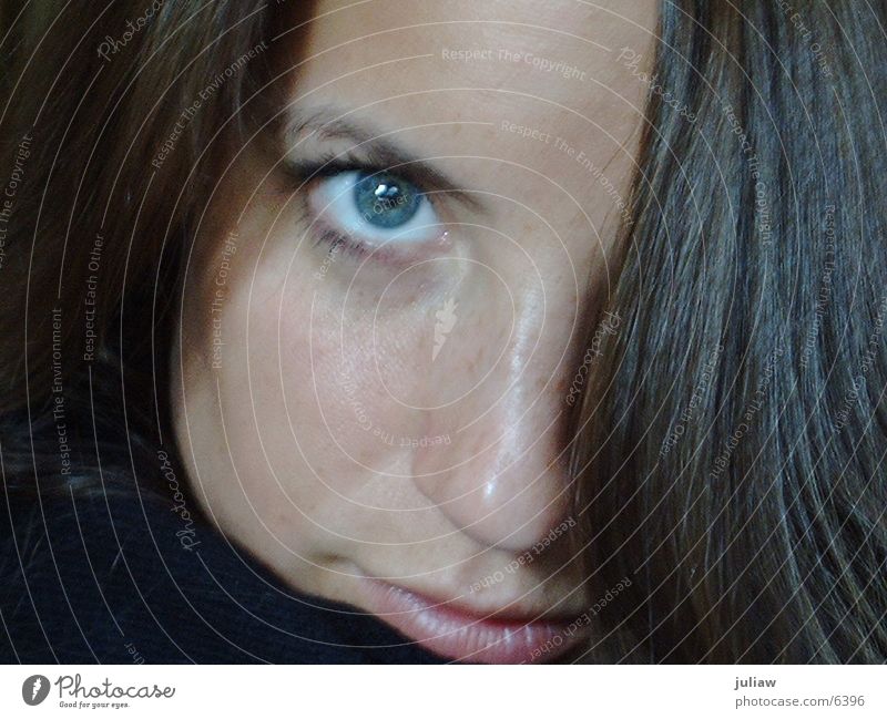 Have a look________ Haarsträhne Frau Auge blau Haare & Frisuren Blick