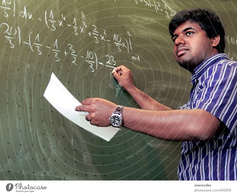 Mathematiker Lehrer Trennung Ergebnis Formel Denken Mann Inder Nachhilfeunterricht Arbeit & Erwerbstätigkeit Physik Student mathematiker rechnen schreiben
