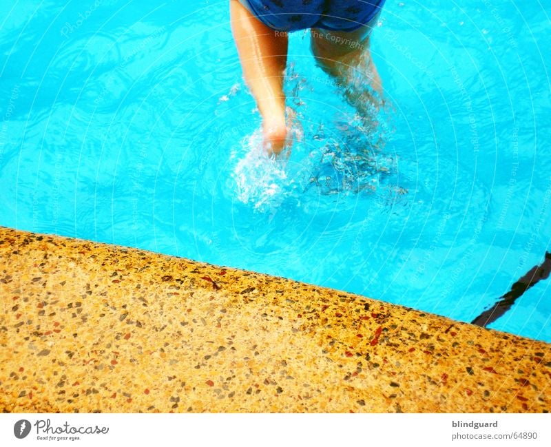 Kinderspass im kühlen Nass ... Schwimmbad Beckenrand frisch Sommer Erfrischung Kühlung nass Freizeit & Hobby Ferien & Urlaub & Reisen Badehose springen hüpfen