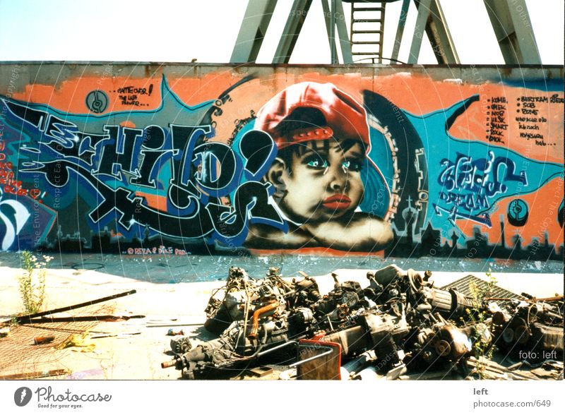 sehendes Kind Wandmalereien Schrott Fototechnik Graffiti New Art