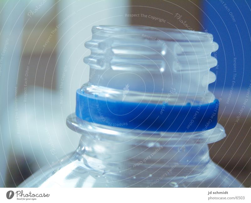Plastikflasche Wasser frisch Schraubverschluss Ernährung Flasche
