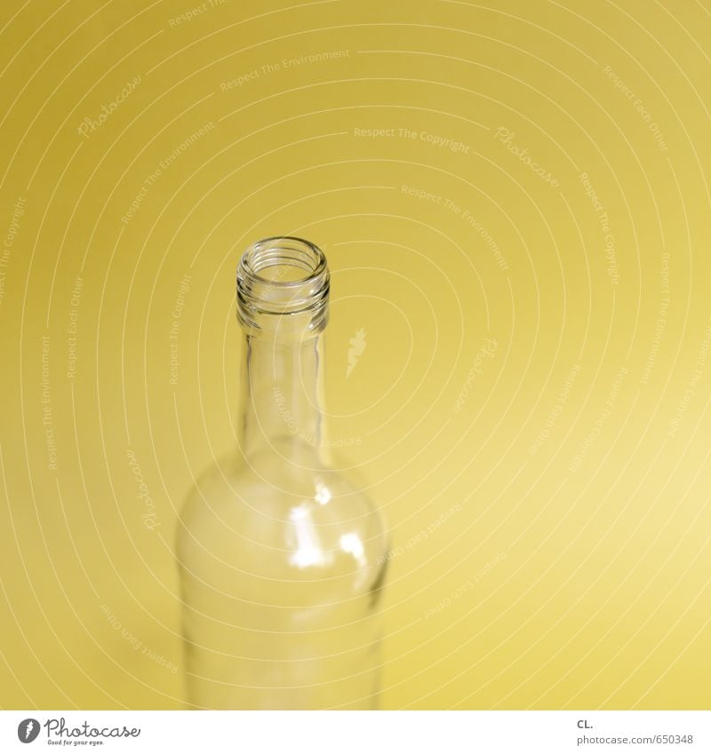 prost Getränk trinken Erfrischungsgetränk Trinkwasser Limonade Saft Alkohol Wein Häusliches Leben Feste & Feiern ästhetisch gelb Hemmungslosigkeit Genusssucht