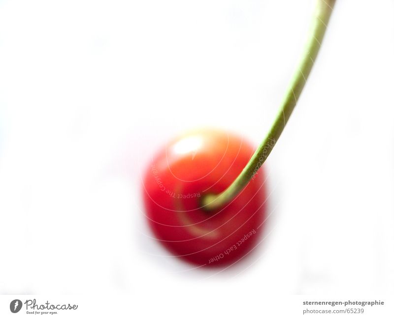 cherry...II Kirsche Unschärfe rot Makroaufnahme Frucht grüßn tiefenunschärfe