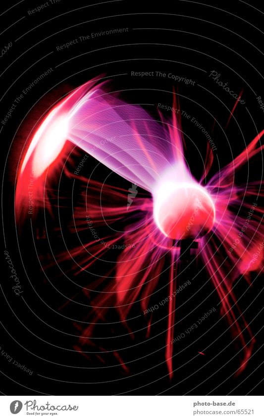 Space station Elektrizität Starkstrom rosa glühen Blitze Kugel pulsierend Smog space transportation zappeln leuchten