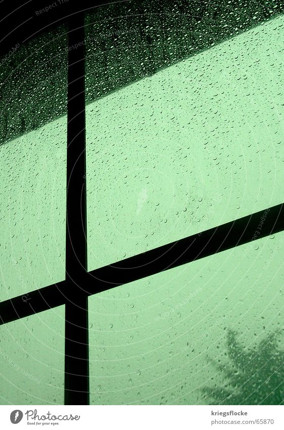 stromausfall 2 Unwetter Fenster dunkel Stimmung grün grau Stromausfall Wasser Regen Rücken blau Gewitter Glas Wassertropfen