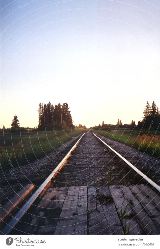 Endless Tracks Kanada Manitoba Unendlichkeit Horizont Gleise Eisenbahn shilo