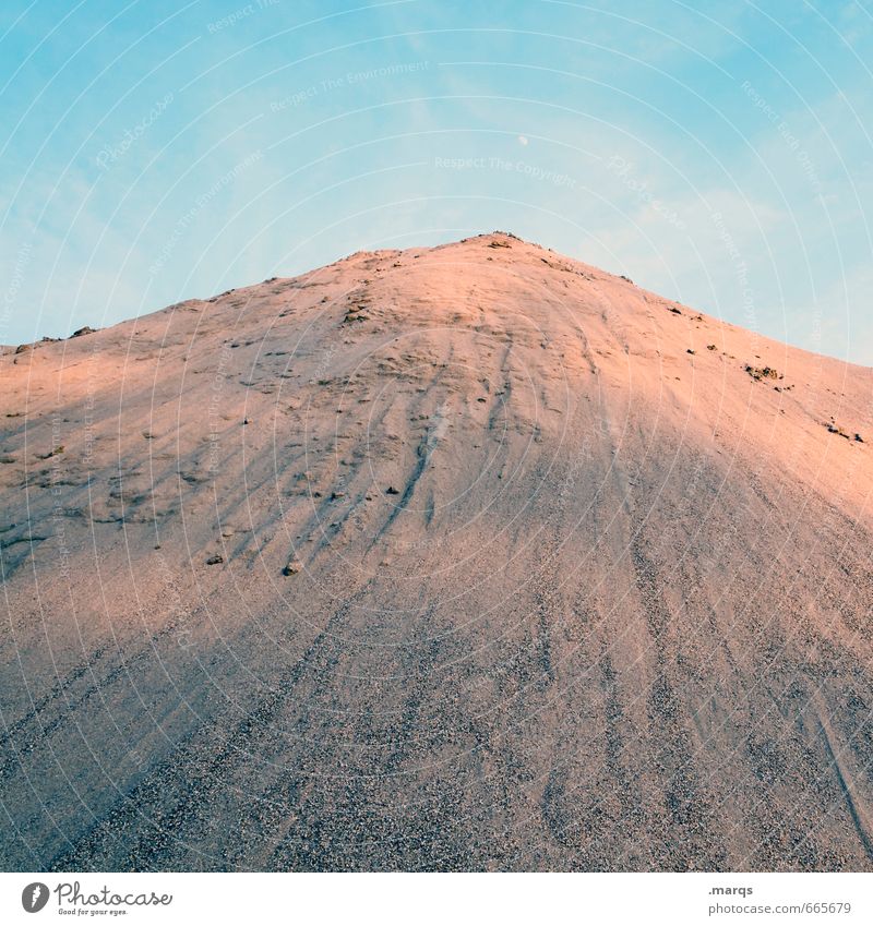 Gebirge Baustelle Himmel Schönes Wetter Hügel Sand einfach hoch Farbfoto Gedeckte Farben Außenaufnahme Strukturen & Formen Menschenleer Textfreiraum oben