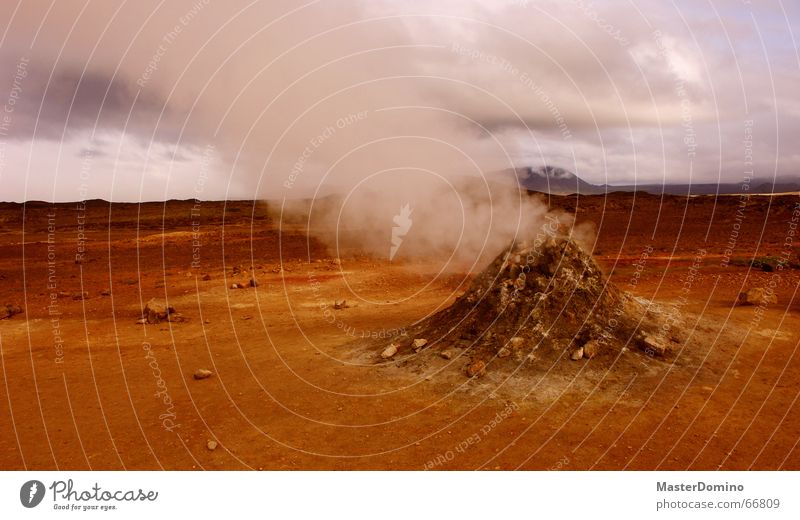 Mars Planet rot Gift Marslandschaft Raumfahrt Stimmung Wasserdampf Rauch Landschaft karg lebensfeindlich Stein Felsen Sand Weltall