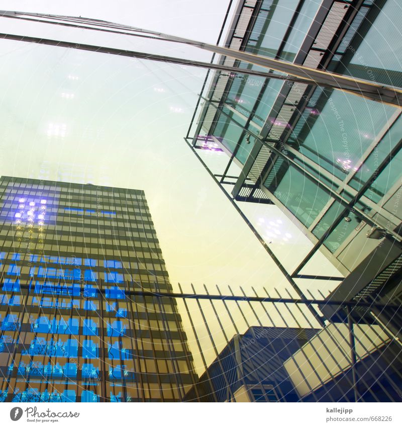 europa-center Stadt Hauptstadt Haus Gebäude Architektur Fassade Fenster blau gold Fensterscheibe glänzend Reflexion & Spiegelung Farbfoto Außenaufnahme Licht