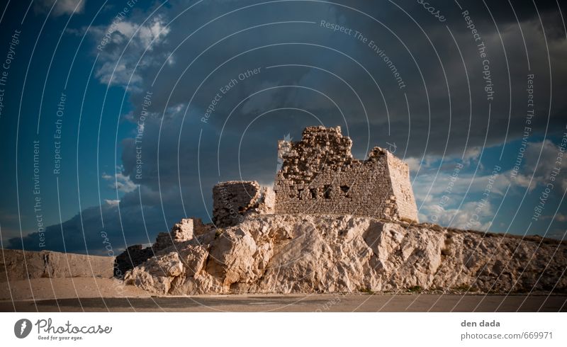 Römerruine Architektur Gewitterwolken Unwetter Wind Gipfel Insel Pag Menschenleer Burg oder Schloss Ruine Sehenswürdigkeit Wahrzeichen entdecken bedrohlich