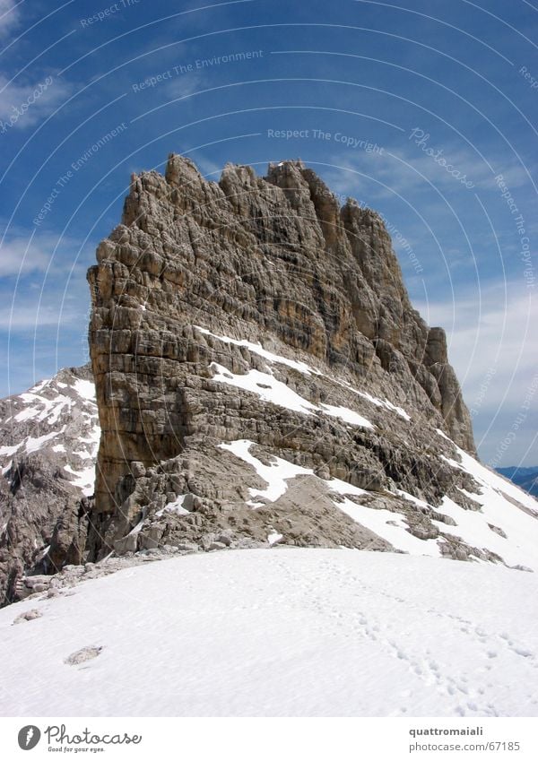 Cima Ceda Dolomiten Gipfel massiv Bergsteigen alpin steil brenta molveno Alpen Felsen cima ceda Schnee Berge u. Gebirge brenta-dolomiten Klettern schneefeld