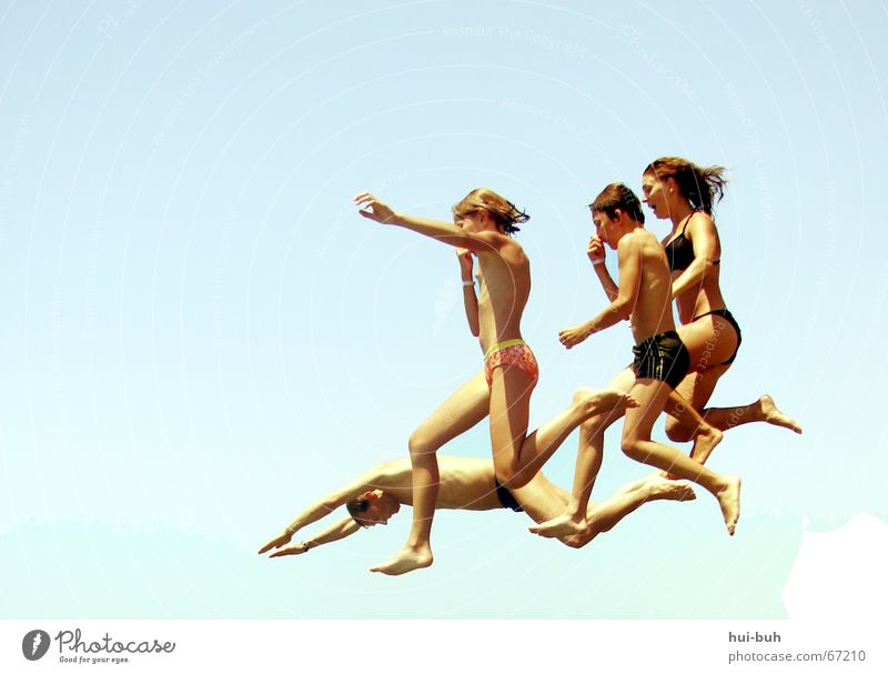 standing moment ? springen Luft fliegend Badehose Bikini Shorts Beine Fuß Haare & Frisuren reinspringen Nase nase zu halten Sommer Schwimmen & Baden 4 Air
