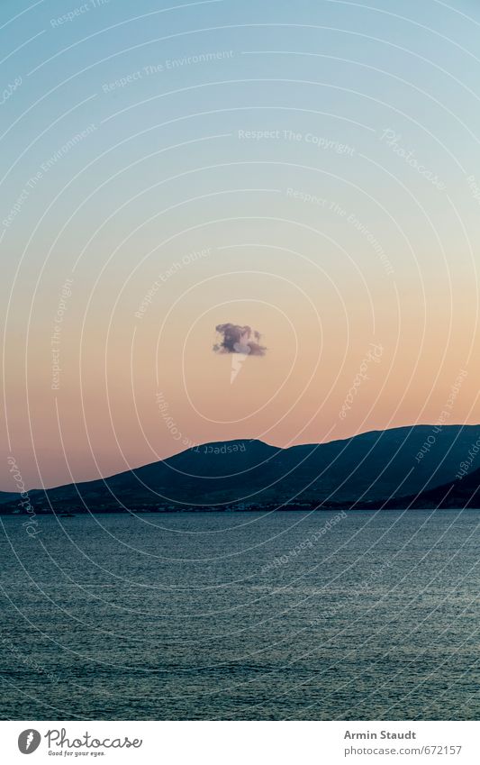 Zen-Landschaft: einsame Wolke Erholung Ferien & Urlaub & Reisen Sommer Wasser Himmel Wolkenloser Himmel Schönes Wetter Meer Ägäis Insel Paros authentisch