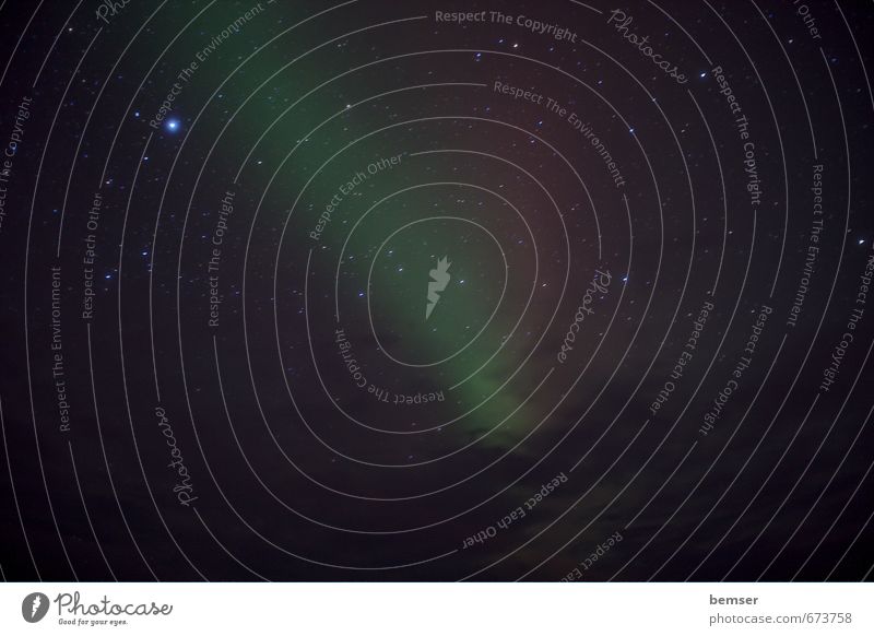 Aurora Borealis / Polarlicht mit Wolken Ausflug Expedition Winterurlaub Wissenschaften Studium Raumfahrt Nordlicht Ewigkeit Farbfoto Außenaufnahme Menschenleer