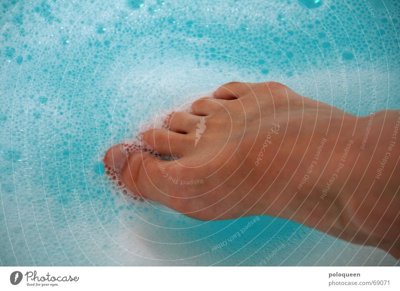 ice water Zehen Schaum Erholung Badewanne Wasser Fuß Beine blau Schwimmen & Baden Spa Fußbad Waschen Barfuß