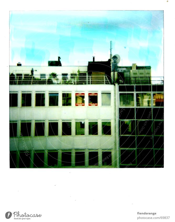 househeaven Hochhaus Haus Fenster Dach Dachgarten Stadt retro Himmel Polaroid