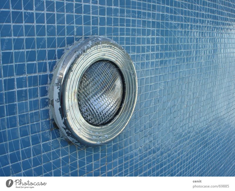 The Light of the pool Schwimmbad Licht Sommer light piscina azul gresite azulejos