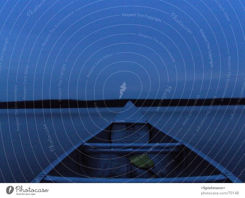 Windstill Abend Kanu See ruhig Windstille Schweden Wasser Fisch Abenddämmerung Himmel erhohlung entspannung außenaufnahme vom kanu aus. belichtungszeit 8 sec