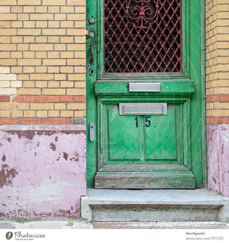 15 Antwerpen Belgien Stadt Stadtzentrum Altstadt Haus Bauwerk Gebäude Mauer Wand Fassade Tür alt trashig trist mehrfarbig Vergänglichkeit Häusliches Leben