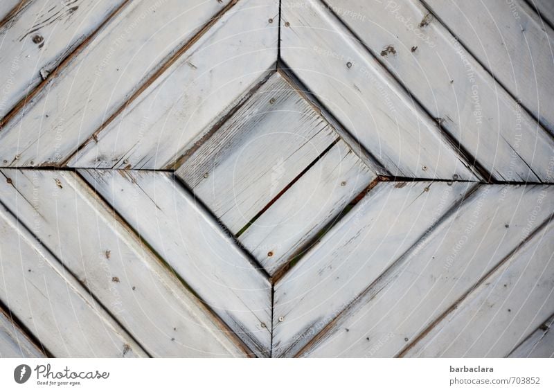 geometrisch | Quadrat im Quadrat Häusliches Leben Tür Holz Linie grau Design Schutz Sicherheit Symmetrie Geometrie Gedeckte Farben Außenaufnahme Detailaufnahme