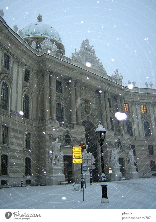 Wiener Winter Österreich Blitzlichtaufnahme Dämmerung kalt Architektur Schnee Morgen