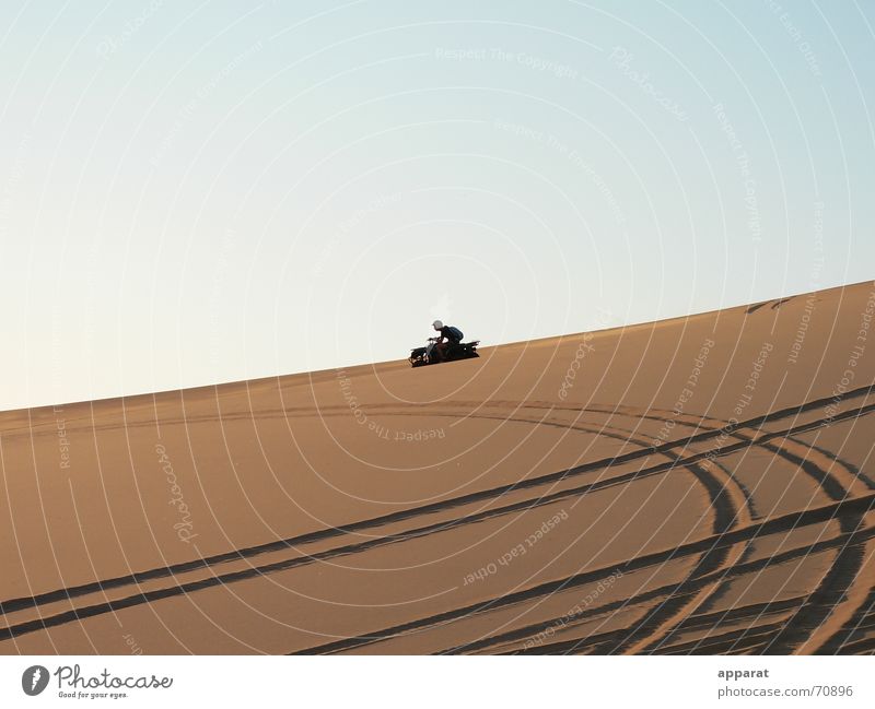 Spuren im Sand Namibia Wüste wüstensand Freiheit quadbike quadbiking fun