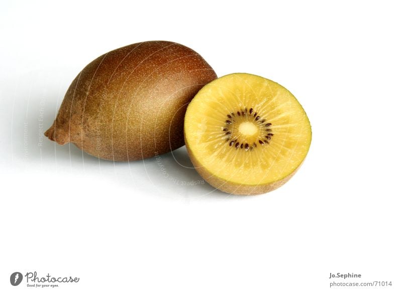 Zespri II Kiwi Südfrüchte Obst Frucht Fruchtfleisch Schale Kerne Teile u. Stücke aufgeschnitten halbiert rund Foodfotografie Lebensmittel Bioprodukte Zutaten