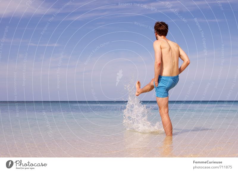 Beach Time! (II) Freizeit & Hobby Schwimmen & Baden maskulin Junger Mann Jugendliche Erwachsene 1 Mensch 18-30 Jahre Zufriedenheit Erholung Natur Sommerurlaub