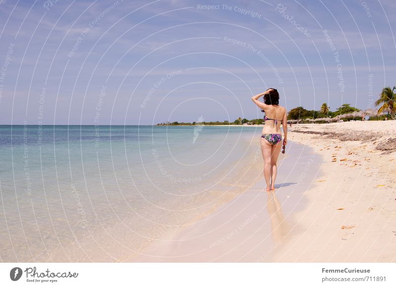 Beach Time! (X) feminin Junge Frau Jugendliche Erwachsene 1 Mensch 18-30 Jahre Zufriedenheit Erholung erleben Idylle schön träumen Karibik Kuba Traumreise