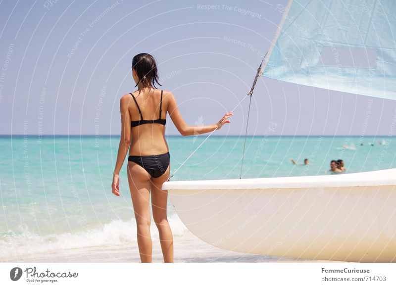 Beach Time! (XII) feminin Junge Frau Jugendliche Erwachsene 1 Mensch 13-18 Jahre Kind 18-30 Jahre Zufriedenheit Erholung erleben Abenteuer Segeltörn Segeln