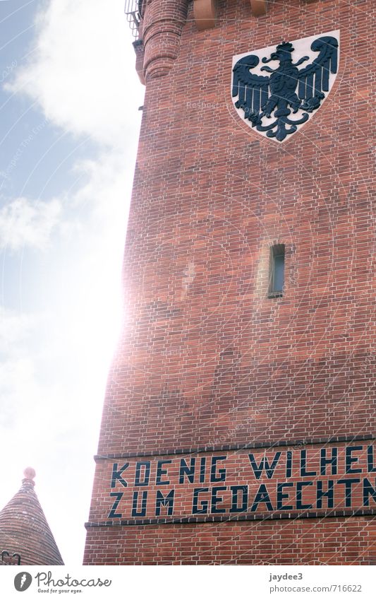 Sonniger Grunewaldturm Architektur Turm Bauwerk Gebäude Mauer Wand Sehenswürdigkeit Wahrzeichen Denkmal alt authentisch Glück hell historisch rot Wappen