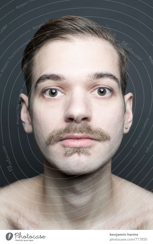 change #3 maskulin Junger Mann Jugendliche Kopf 1 Mensch 18-30 Jahre Erwachsene Scheitel Bart Oberlippenbart Vollbart Wandel & Veränderung Farbfoto