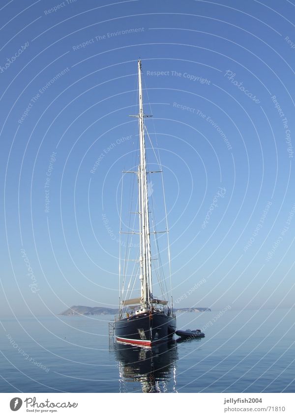 Schiff im Morgen Sportboot Segeln Meer Stimmung Kroatien Wasserfahrzeug Jacht Insel vis Himmel