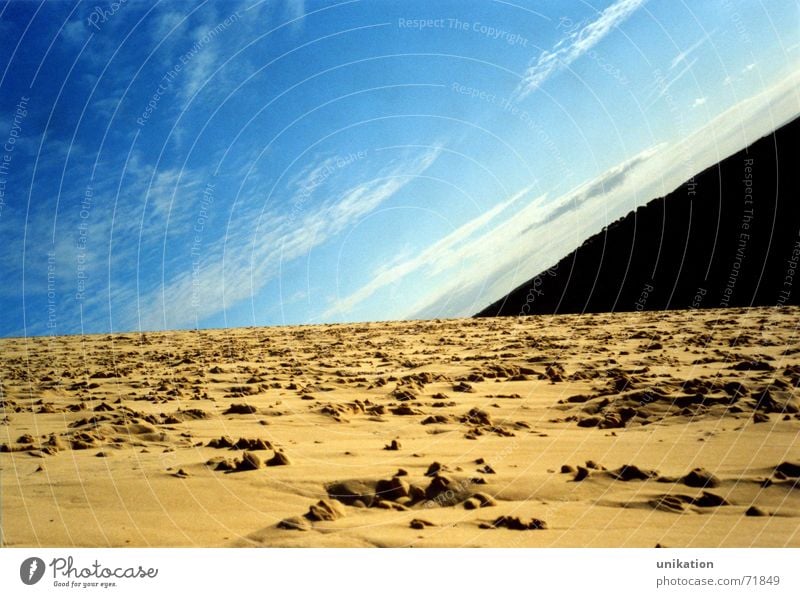 Weltraum Strand Wolken Arcachon Himmel blau Erde Weltall dune de pyla verrückt Surrealismus Irritation