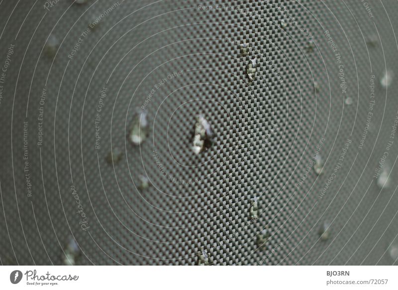 drops on canvas #05 Stoff Vorhang graphisch Bildraum Makroaufnahme quer Format Querformat Produkt Regen feucht grün dunkelgrün cloth fabric gauze netting