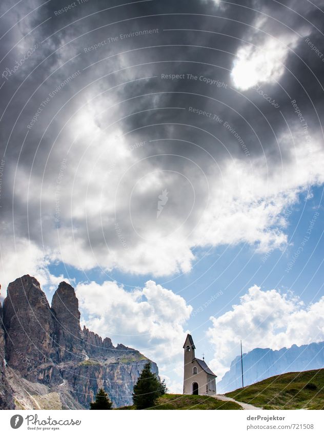 Drei Türme Ferien & Urlaub & Reisen Tourismus Ausflug Umwelt Natur Landschaft Urelemente Wolken Gewitterwolken Sommer schlechtes Wetter Hügel Felsen Alpen