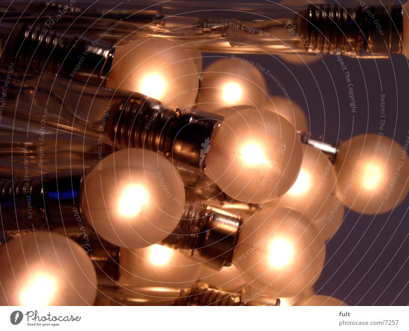Glühbirnen Lampe Stil Reflexion & Spiegelung rund Design Licht Lichtpunkt erleuchten Elektrizität nebeneinander Zusammensein Kugel Kunststoff Drehgewinde